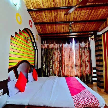 Oyo 26909 Hotel Paras Mandi Luaran gambar