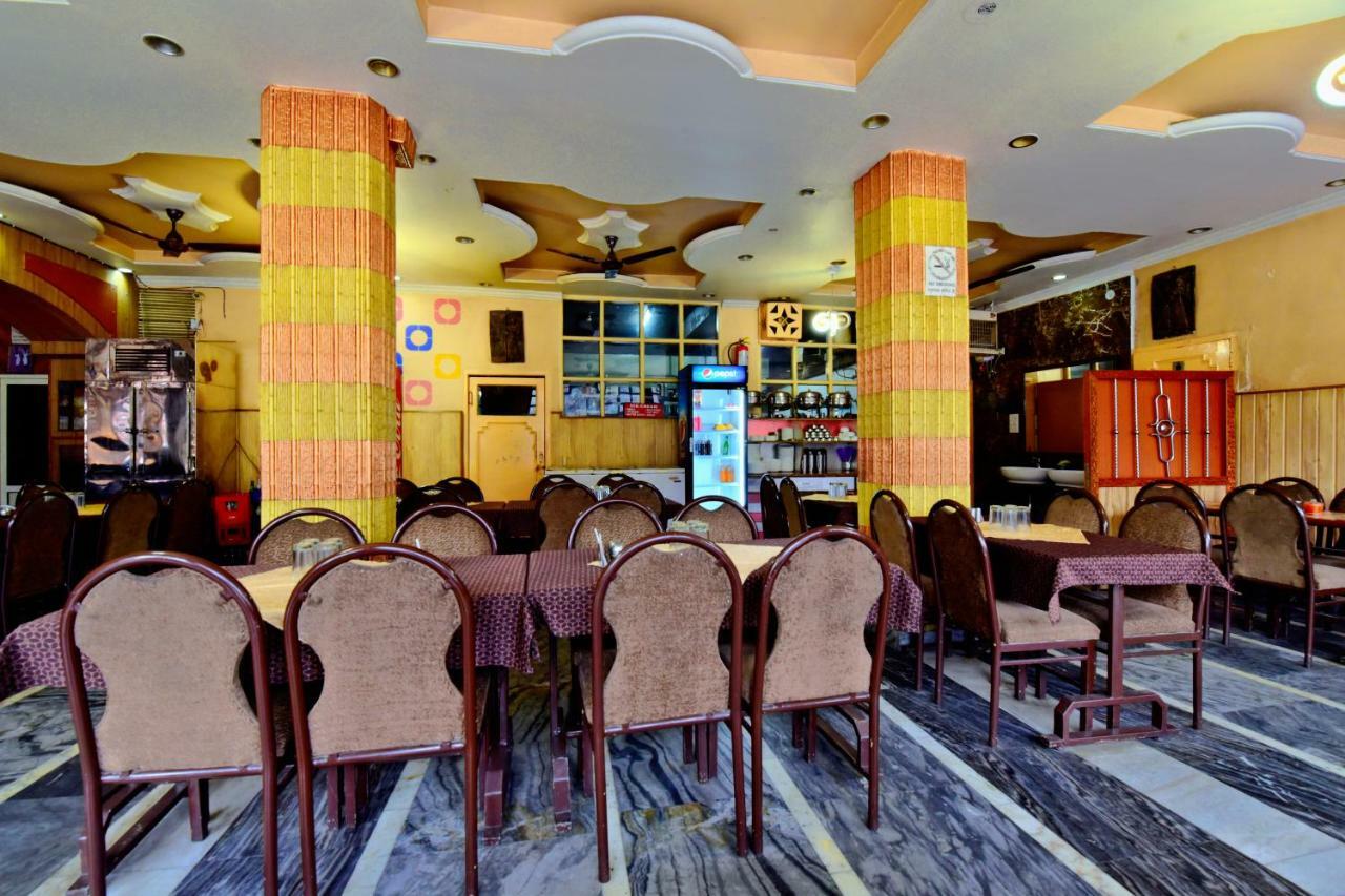 Oyo 26909 Hotel Paras Mandi Luaran gambar