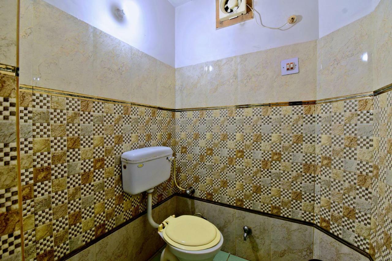 Oyo 26909 Hotel Paras Mandi Luaran gambar