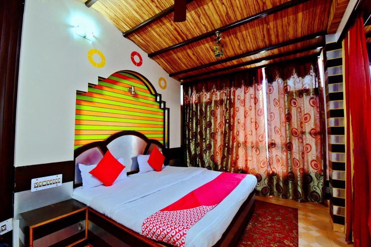 Oyo 26909 Hotel Paras Mandi Luaran gambar
