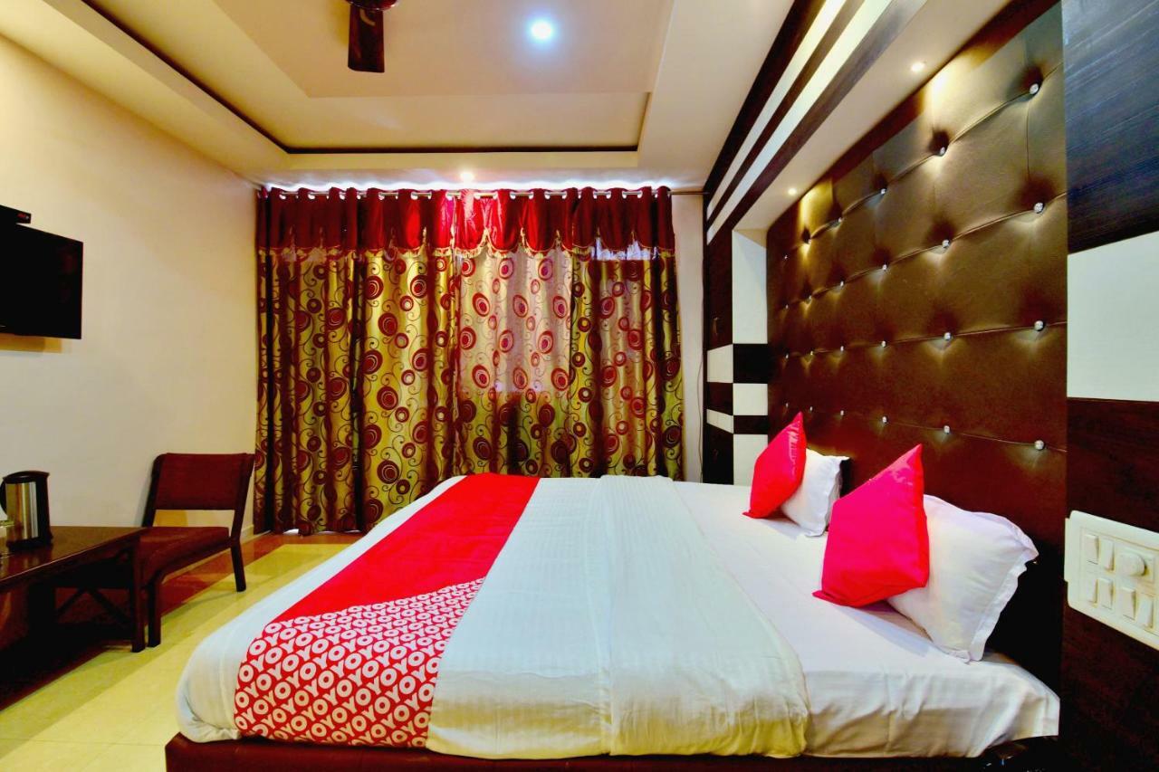 Oyo 26909 Hotel Paras Mandi Luaran gambar
